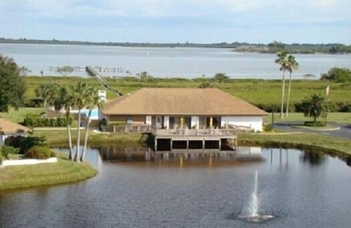 Sebastian Condo | Wonderful Riverfront Community. Free Boat Dockage. Reflections