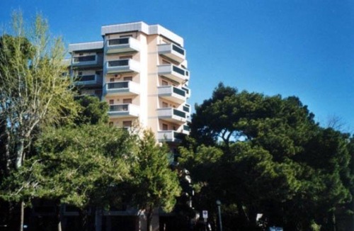 Grado Pineta Apartment | Wonderful Seaview Flat With Terrace