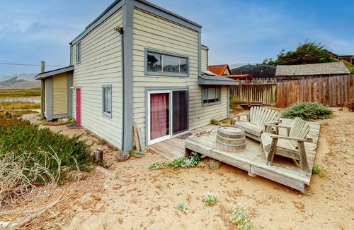 Salmon Creek House | Wonderful Studio Steps From the Water w/Deck, Private Washer/Dryer, Free WiFi