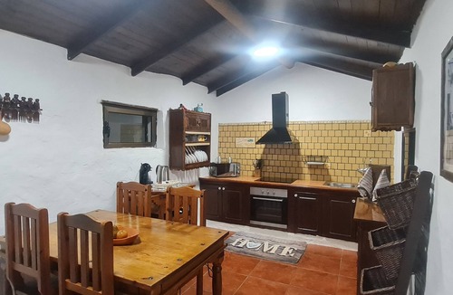 La Solana Cottage | Wonderful typical Canarian house with outdoor pool and wifi in the mountains.