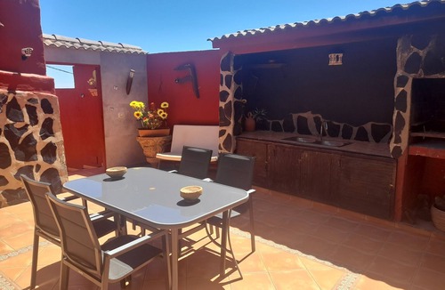 La Solana Cottage | Wonderful typical Canarian house with outdoor pool and wifi in the mountains.