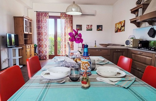 Casa Papa House | Wonderful villa for 4 people with WIFI, private pool, A/C, TV and terrace