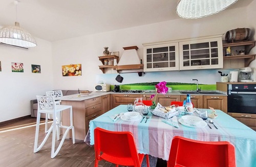 Casa Papa House | Wonderful villa for 4 people with WIFI, private pool, A/C, TV and terrace