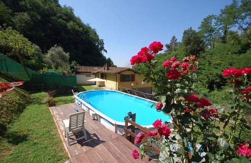 Massa e Cozzile Villa | Wonderful villa for 6 people with internet, private pool, TV, patio and pets allowed