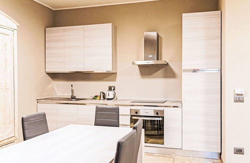 Asti House | Wonderful villa with private pool, WIFI, hot tub, TV, patio, pets allowed and panoramic view