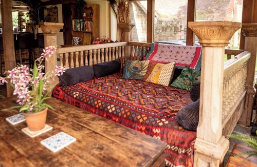 Henfield House | Wonderland Party Retreat