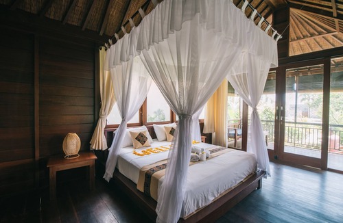 Purwakerti Cottage | Wood bungalow