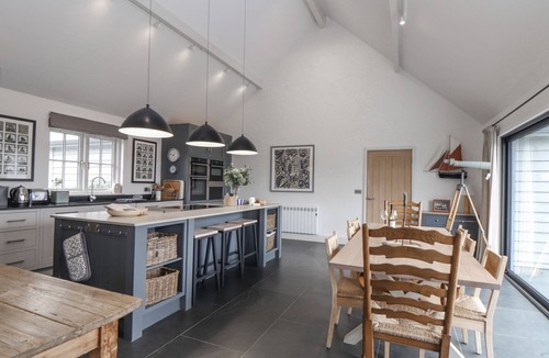 Helford House | WOOD MEADOW, pet friendly, luxury holiday cottage in Helford