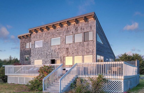 Long Beach House | Wood Stove, HOT TUB, Peaceful, Near town NO PETS ALLOWED (Seahaven)