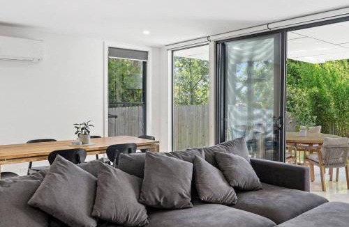 Narrawallee House | Woodalla Way - Family Coastal Duplex Walk to Beach