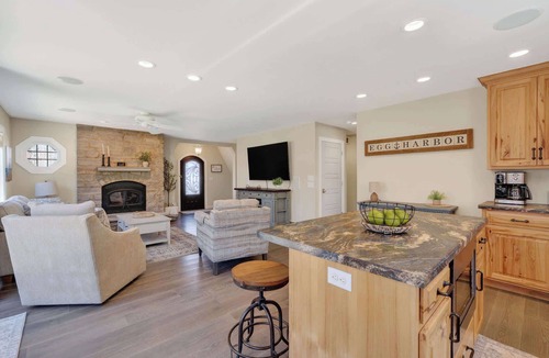 Sturgeon Bay House | Wooded Egg Harbor Escape: Pinball, Bunks, Privacy