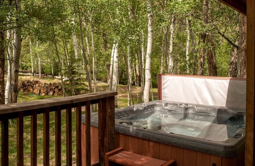 Salida Cabin | Woodland Camping Cabin for Biking near Arkansas Hills Trail in Colorado