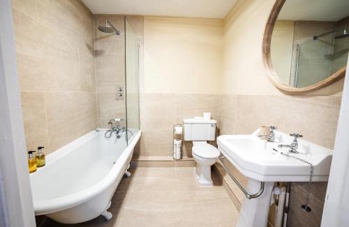 Clapham Hotel | Woodland Manor Hotel