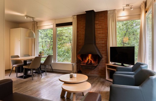 Krachtighuizen House | Woodland Retreat in Putten