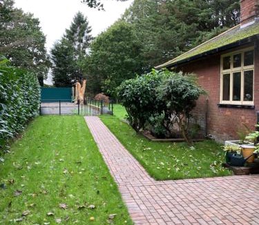 Hopton House | Woodland Retreat, Market Lane, Blundeston, Lowestoft