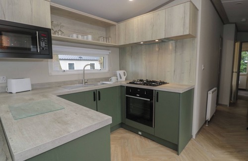 Ruthin Cottage | WOODLANDS GOLD (WO06), family friendly, with pool in Ruthin