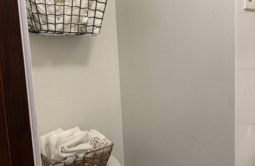 Alma Hotel | Woodlands Motel Retreat next to the Mississippi River