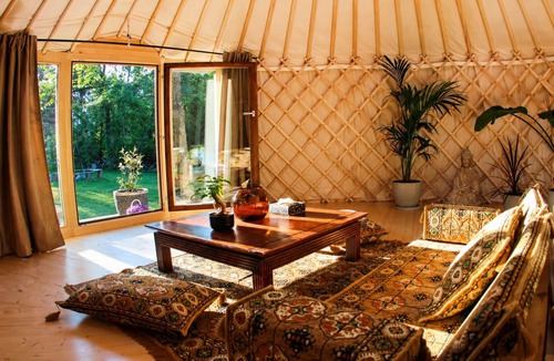 Leuk RV Rental | WoodMood