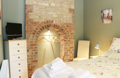 Aymestrey Cottage | WOODPECKER COTTAGE, romantic, luxury holiday cottage in Ludlow