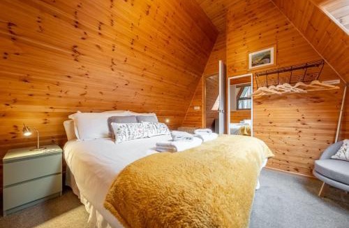 Weybourne House | Woodpecker
