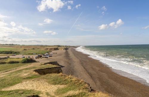 Weybourne House | Woodpecker