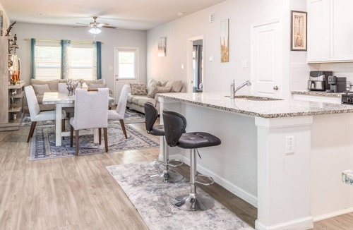 Porter House | Woodridge - Shared with owner