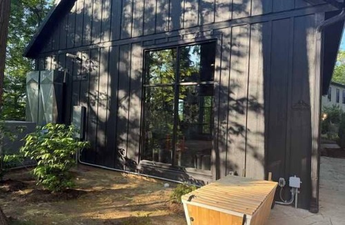 New Buffalo Villa | Woodsage - Upscale 2 Bedroom Villa at Petite Acres