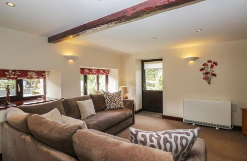 Newland Near Ulverston House | Woodside Barn