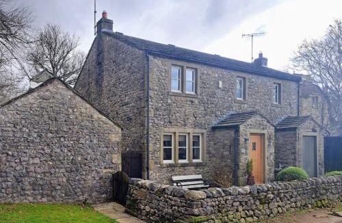 Malham House | Woodside Cottage