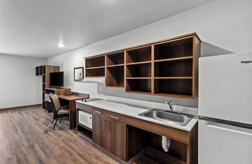 Beaverton Hotel | WoodSpring Suites Beaverton - Portland West