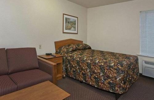 Duncan Hotel | WoodSpring Suites Spartanburg - Duncan
