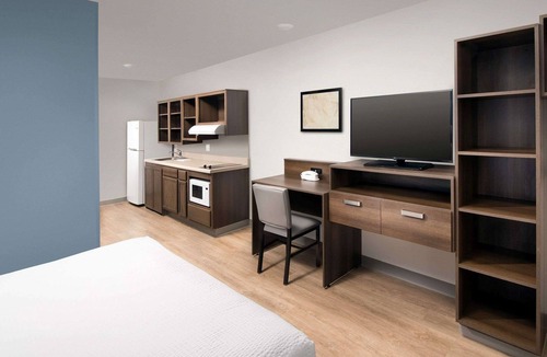 Williston Hotel | WoodSpring Suites Williston