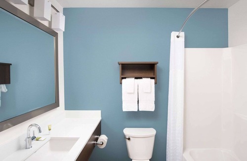Williston Hotel | WoodSpring Suites Williston