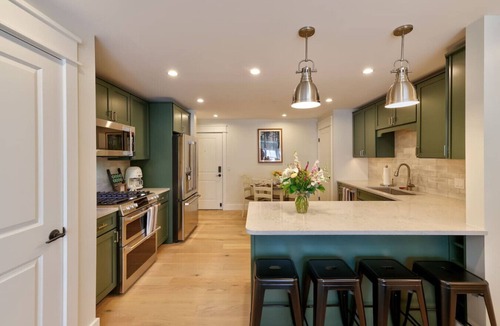 Stowe Village Historic District Apartment | Worcester Suite at 109 Main