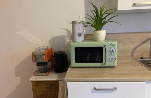 Ornex Apartment | Work-friendly apartment near CERN-GVA-UN & nature