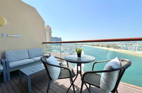 Palm Jumeirah Apartment | Work from Palm I Weekly Deal I Fast WiFi 318