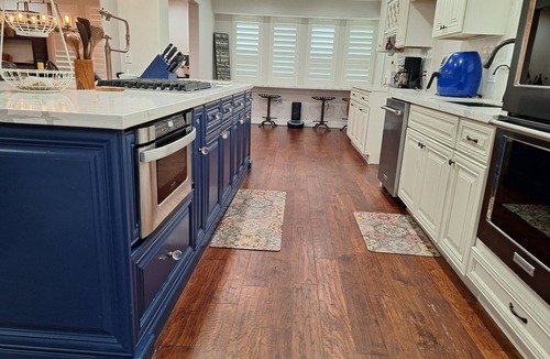Cypress House | Work n' Play Cypress- Spacious 6-bedroom house with a pool/spa in north Cypress