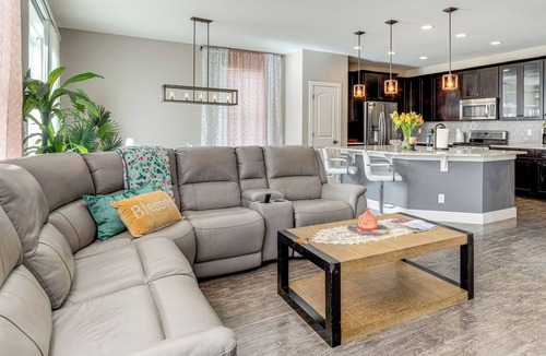 Sterling Hills House | Work & Play in Aurora: Spacious Home w/Yard!