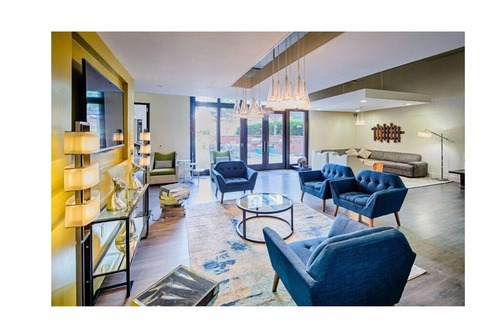 Downtown Baltimore Apartment | Work & Relax ★ Long-Term Stay ★ Near Johns Hopkins & Siani Hospital