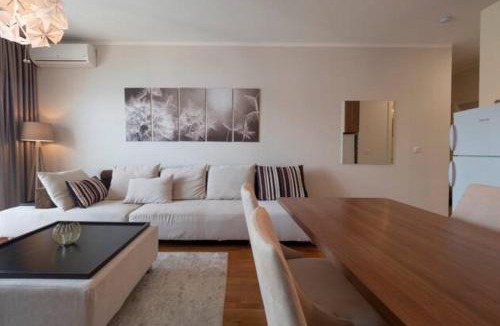 Rafajlovici Apartment | Workation Panorama Escape