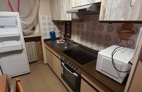 Pirmasens Apartment | Worker's quarters with 3 single beds, a kitchen, and a bathroom; Wi-Fi