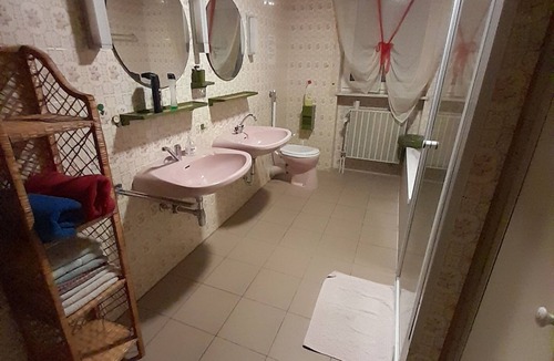 Pirmasens Apartment | Worker's quarters with 3 single beds, a kitchen, and a bathroom; Wi-Fi
