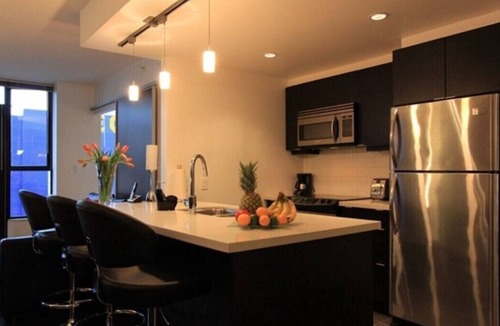 Downtown Victoria Condo | Workstation | 96*Walkscore | Pro Clean | Spacious