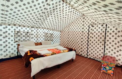 Spangmik Hotel | World Attic Camp