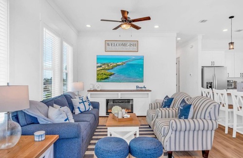 Key Colony Beach House | World-Class 5 Bed Villa Oceanfront Pool/Hot tub Sunset Escape Sleeps 12