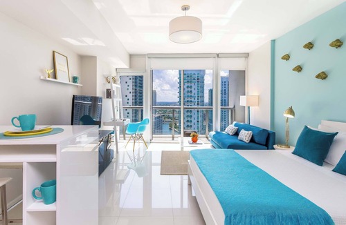 Downtown Miami Apartment | World Cup Base | Balcony Studio | Brickell Parties