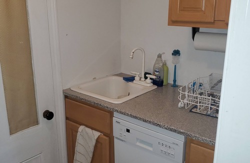 Warwick House | World Cup BayFront Retreat Direct Train & Airport Access Coastal Soccer Basecamp