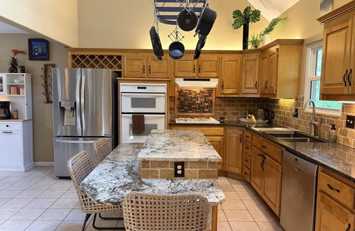 Roeland Park House | World Cup Home Base; 10 Min to Plaza & Downtown; Fire Pit + Pool Access