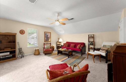 Belmont House | World Cup Work Base -Large Home with OFFICE- Sleeps 8