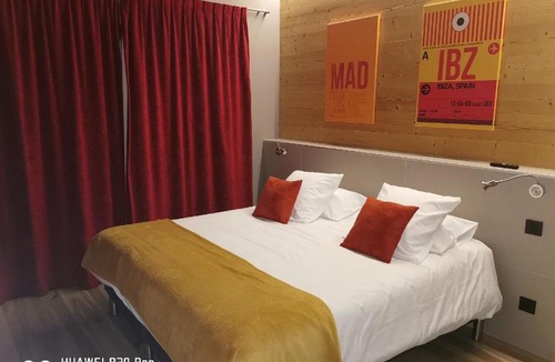 Saint-Vulbas Hotel | World Hotel